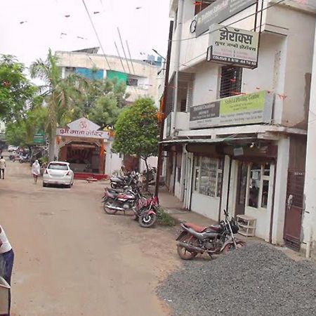 Hotel Mayur Restaurant Chandrapur Esterno foto