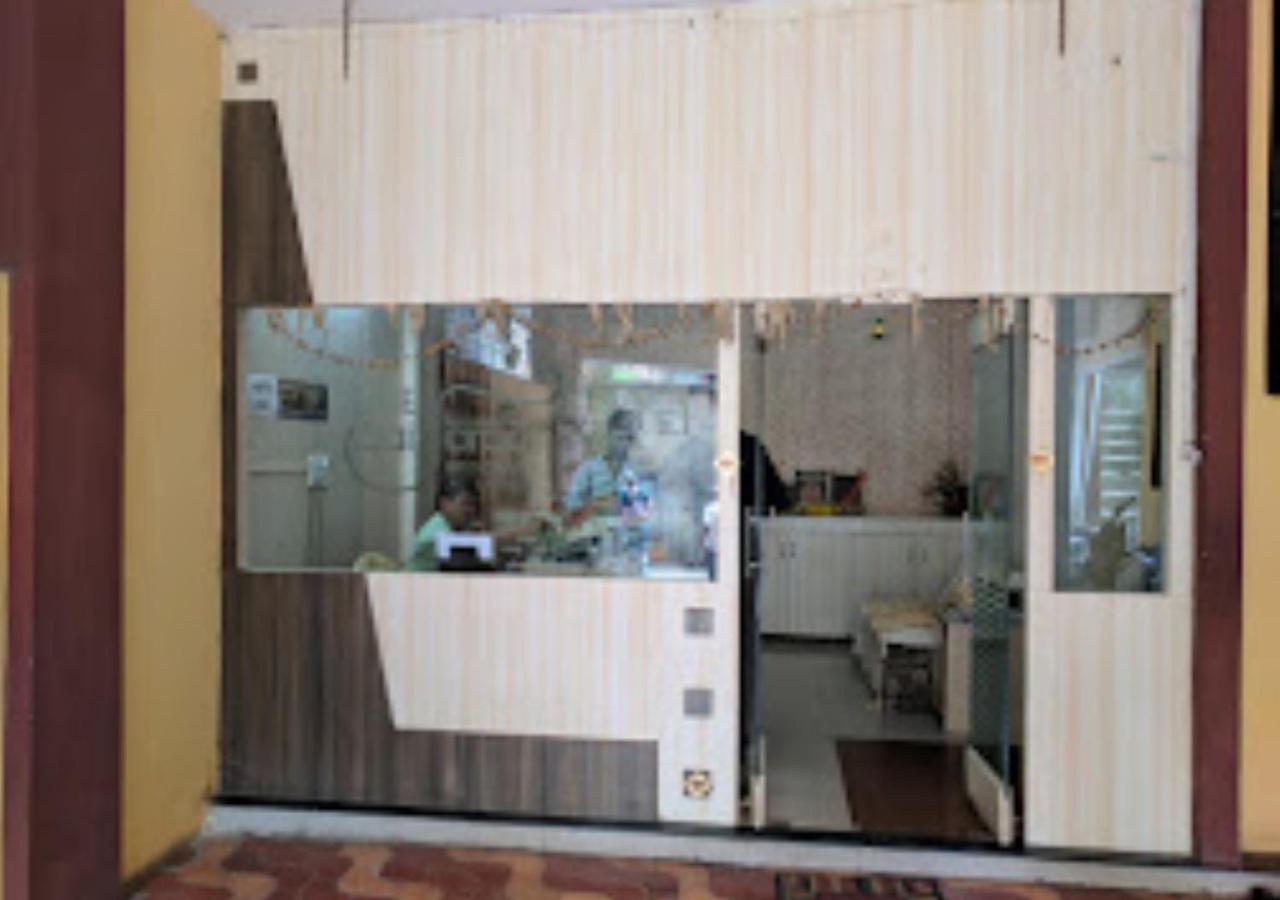 Hotel Mayur Restaurant Chandrapur Esterno foto