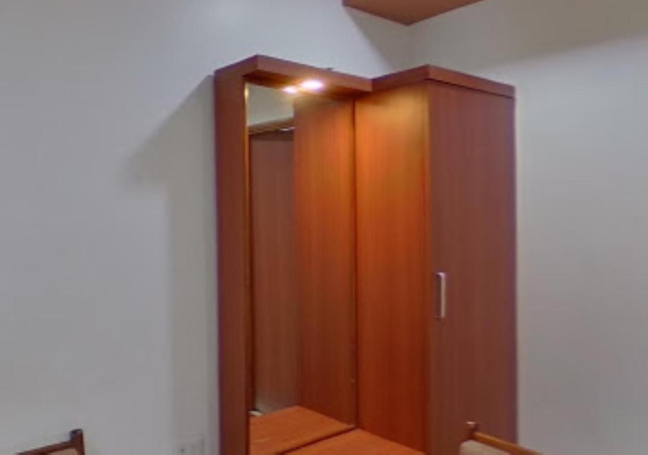 Hotel Mayur Restaurant Chandrapur Esterno foto